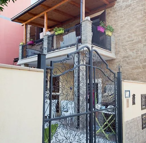 度假居 Casa Buonaiuto 卡斯特拉巴特